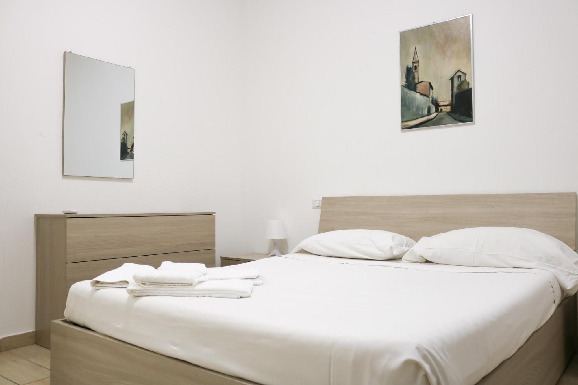 Along The Canal Smart Flat Naviglio - 4 People Corsico Exterior photo