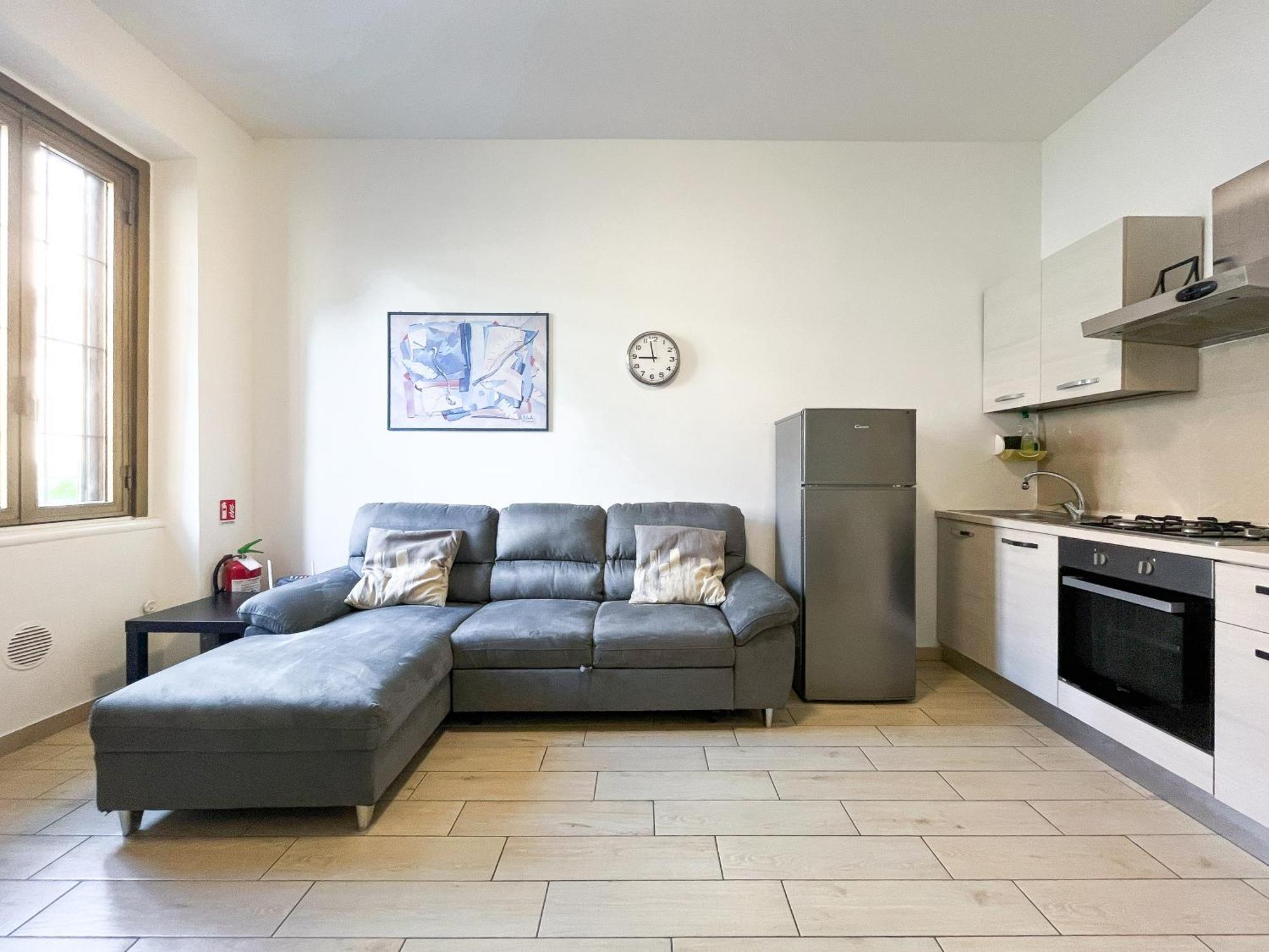 Along The Canal Smart Flat Naviglio - 4 People Corsico Exterior photo