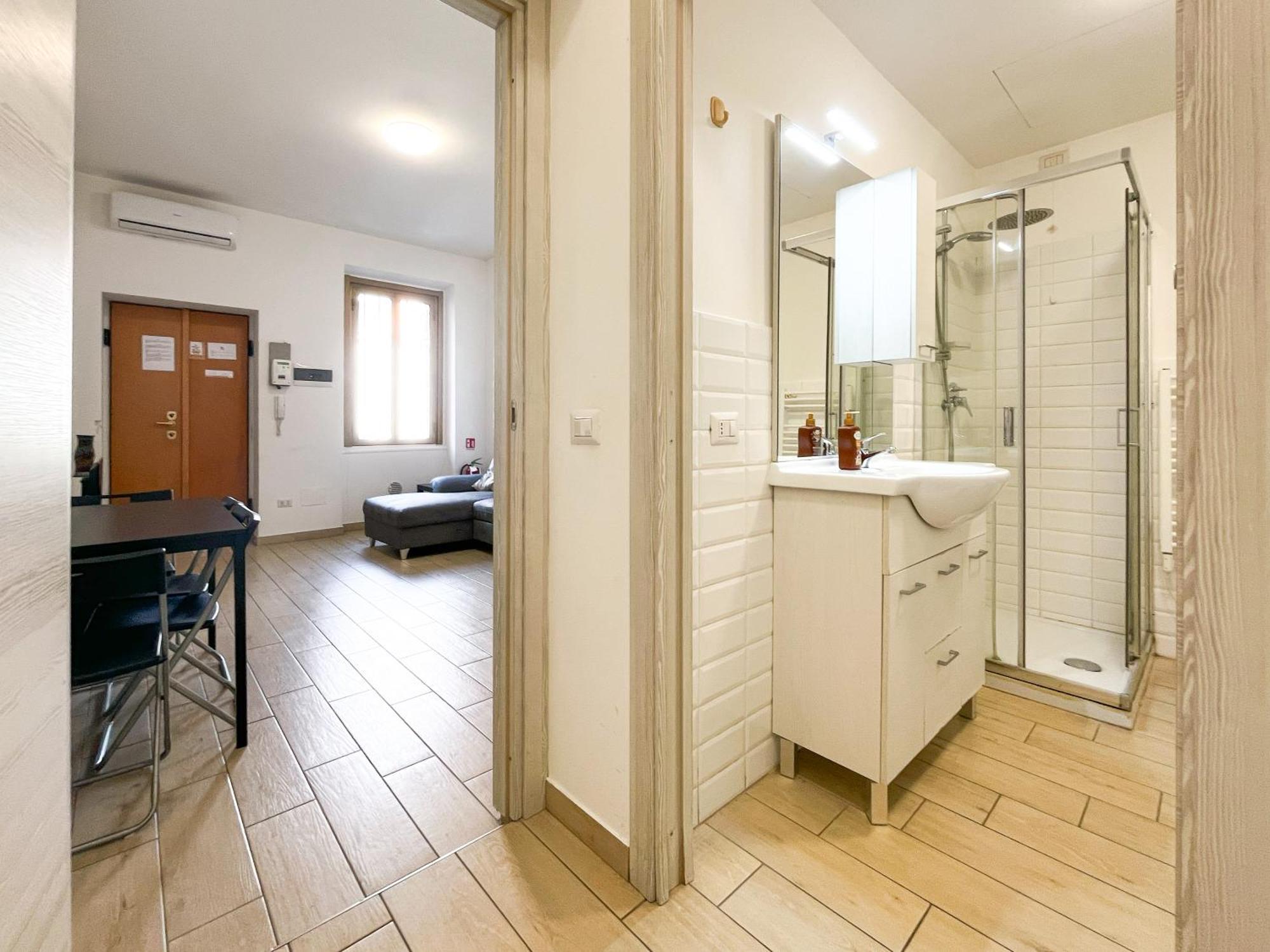 Along The Canal Smart Flat Naviglio - 4 People Corsico Exterior photo